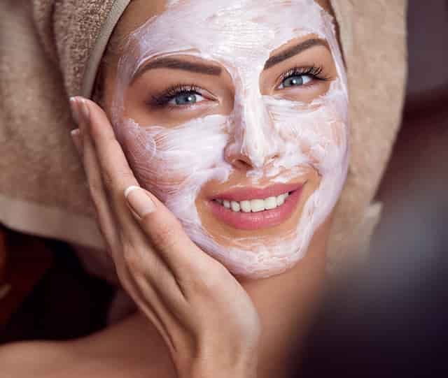 c罗和梅西怎么打