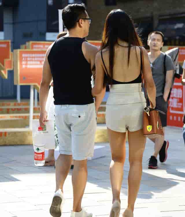 女友见到我老是看