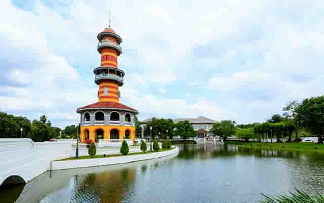 韩系穿搭连衣裙(波点连衣裙穿搭技巧)