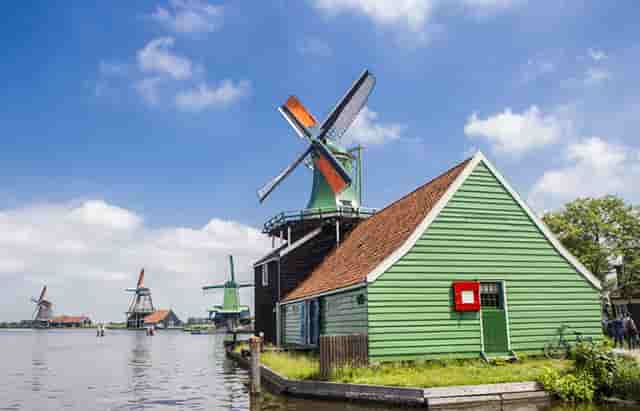 时尚衣服搭配技巧小视频(衣服怎么搭配才时尚)