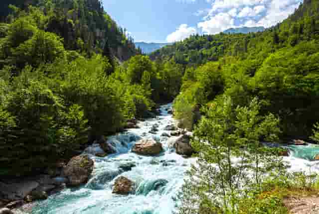 贾玲的时尚穿搭有哪些小技巧呢